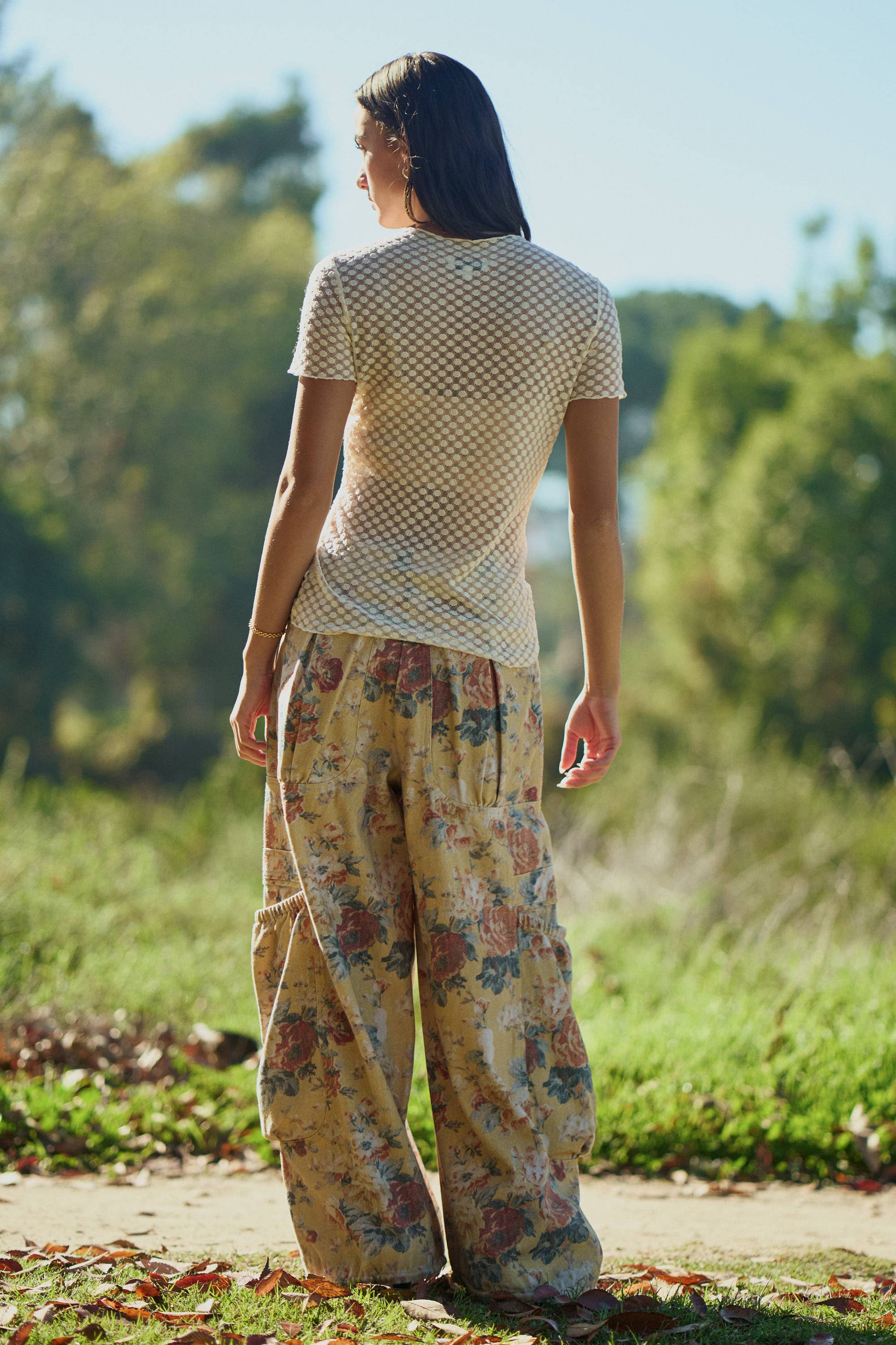 PLUS FLOWER PRINTED WAIST DROPPED POCKETS PANT