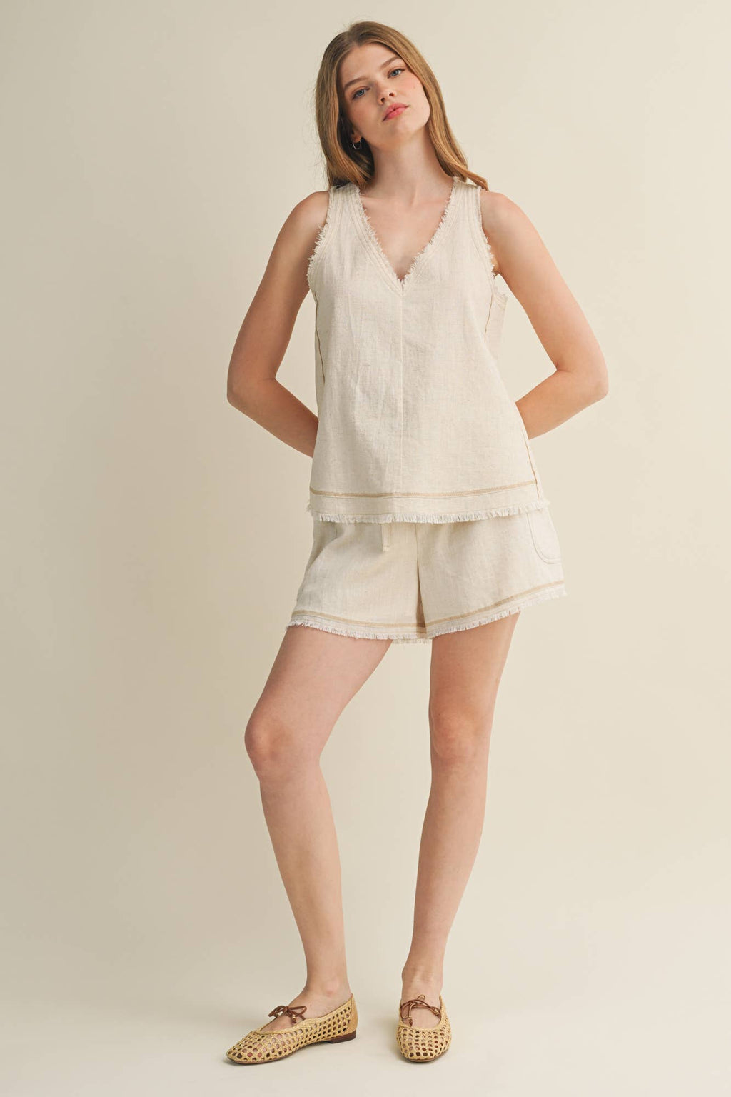 Frayed V-Neck Center Seam Tank Top