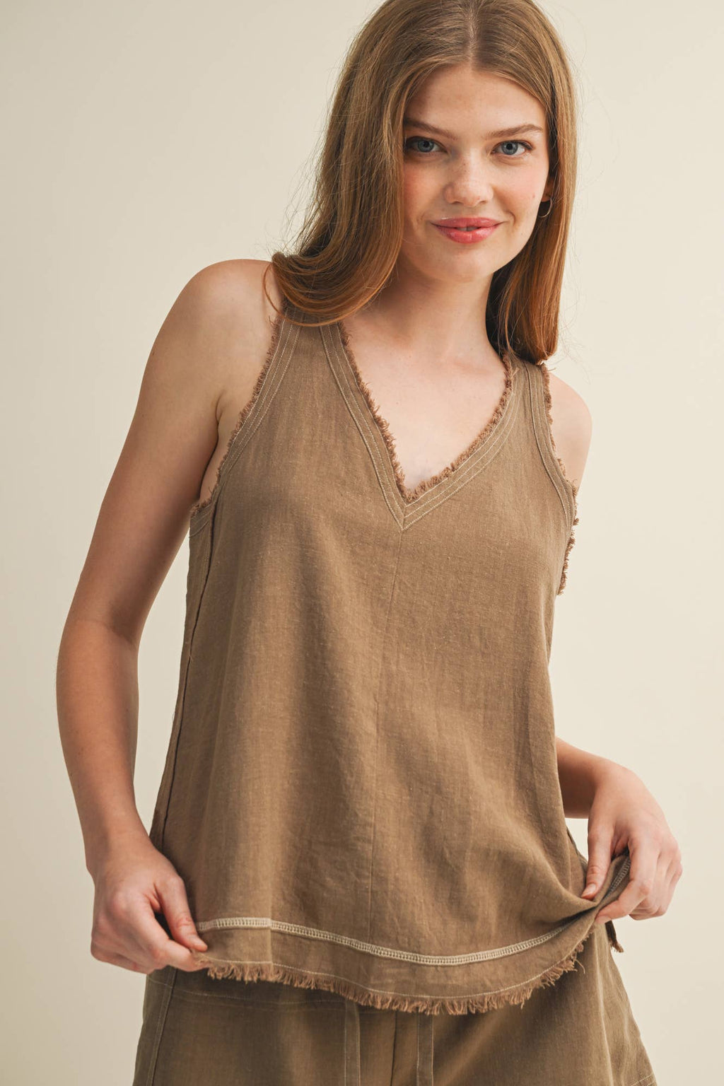 Frayed V-Neck Center Seam Tank Top