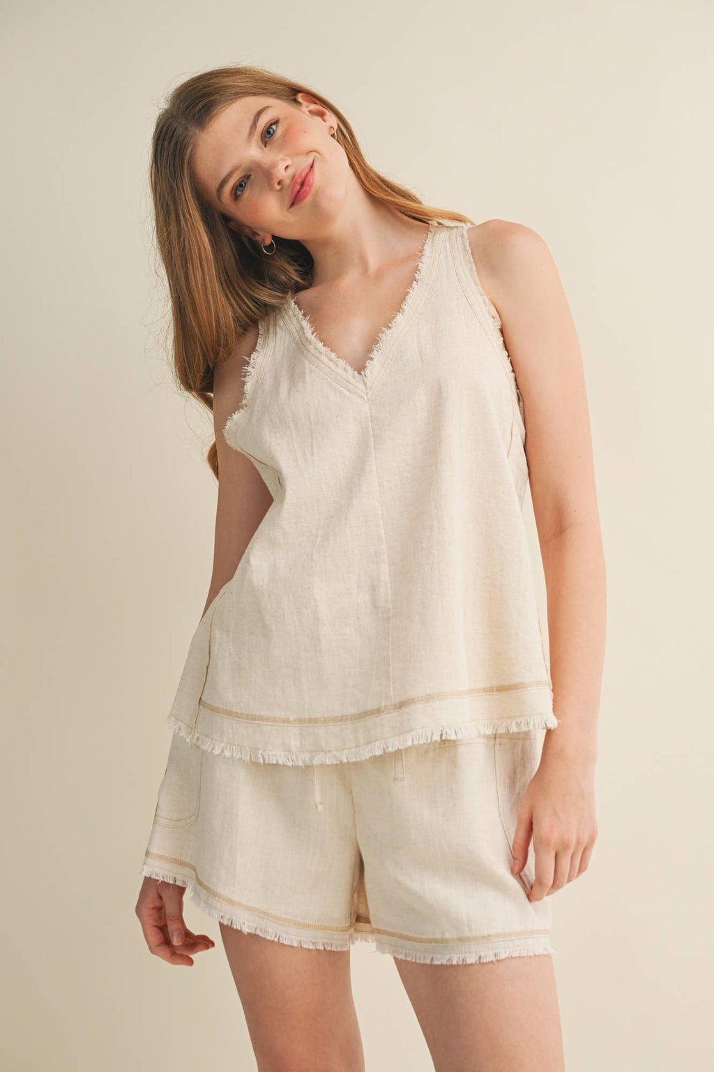 Frayed V-Neck Center Seam Tank Top