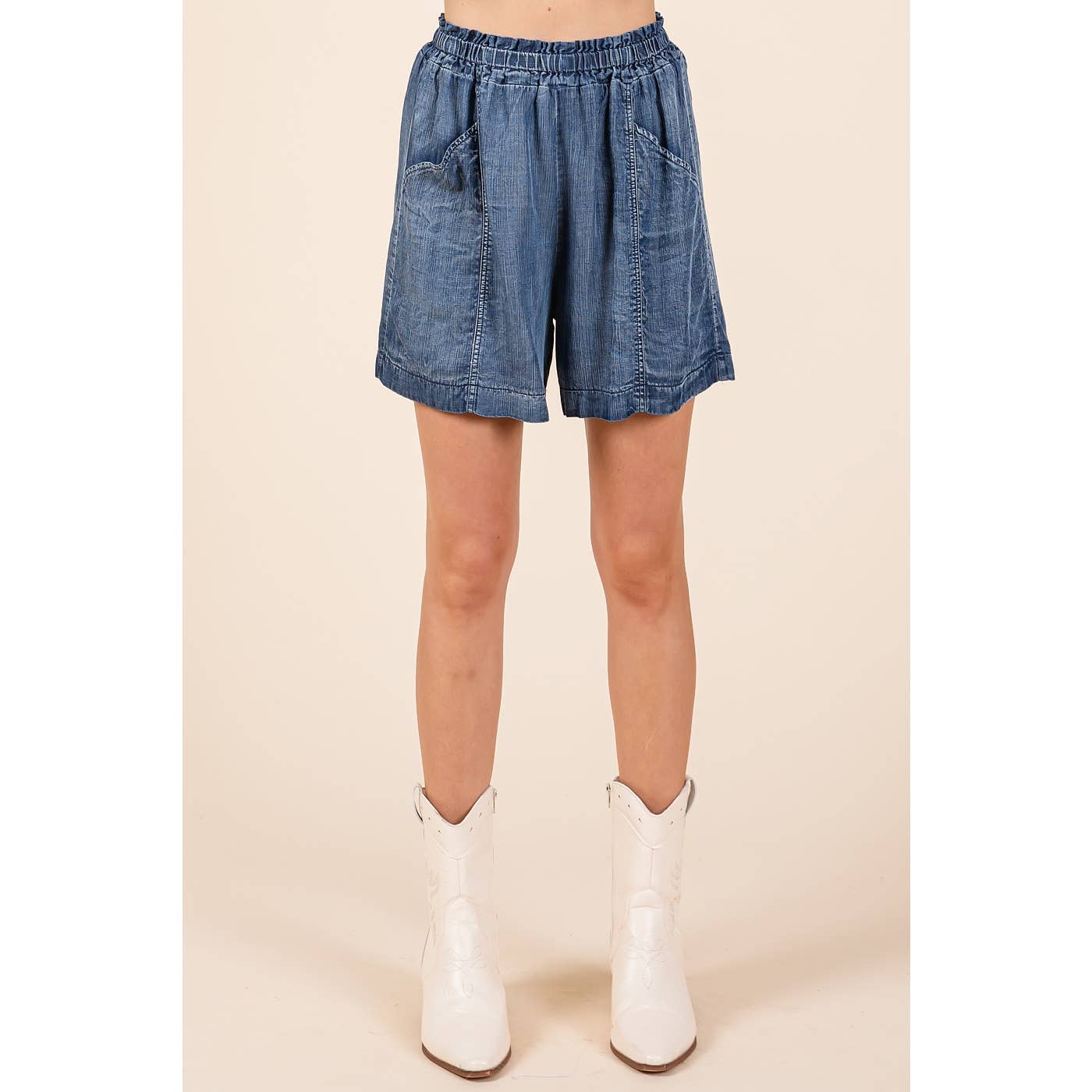 WASHED CHAMBRAY ELASTIC WAIST EASY FIT SHORTS