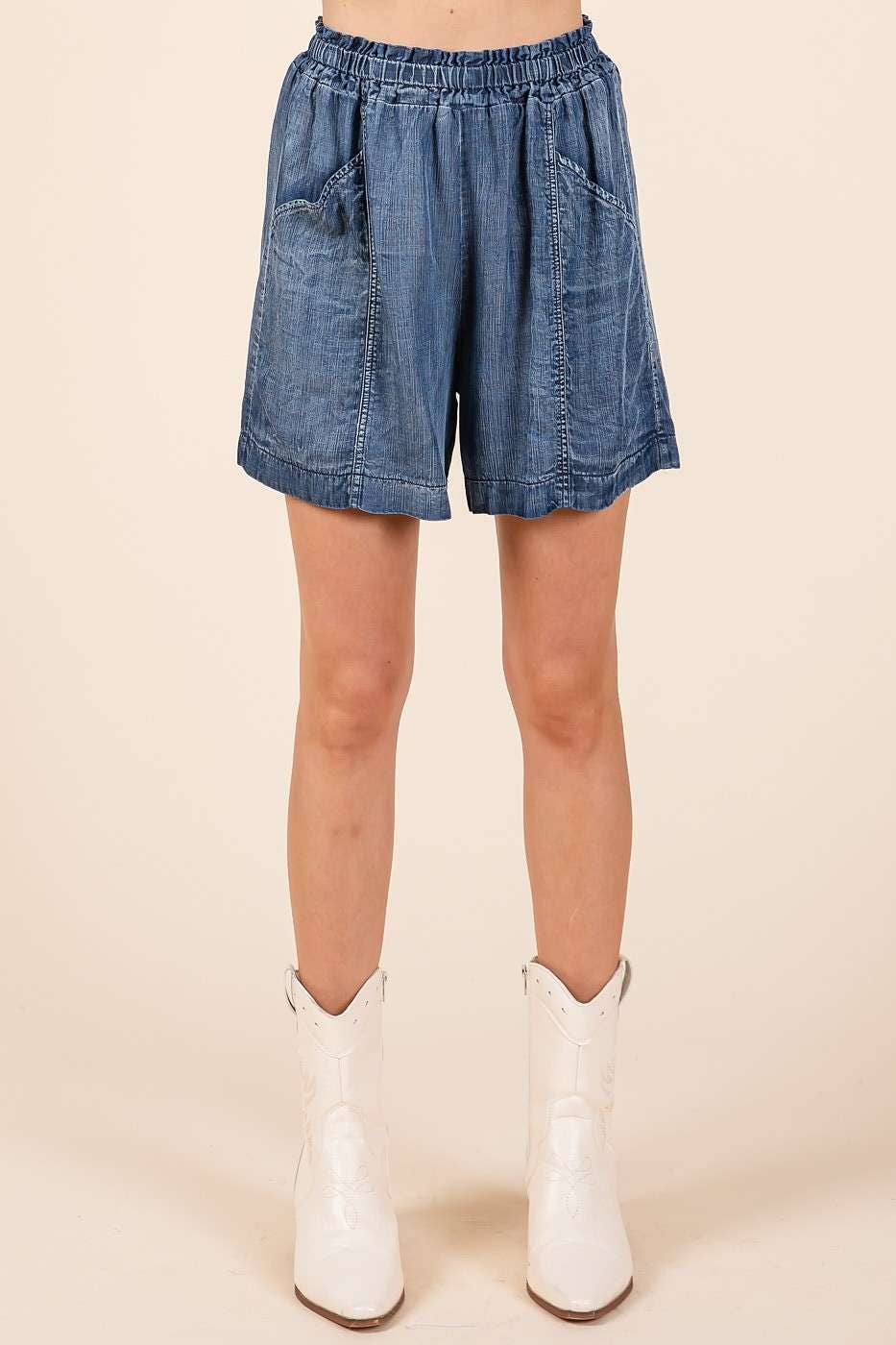 WASHED CHAMBRAY ELASTIC WAIST EASY FIT SHORTS