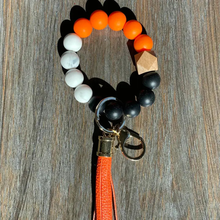 Game Day Wristlet Silicone Beads with Wooden Accent Bead