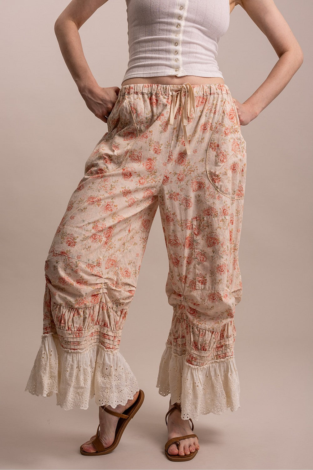 FLOWER PRINT RUFFLE LACE HEM PANTS