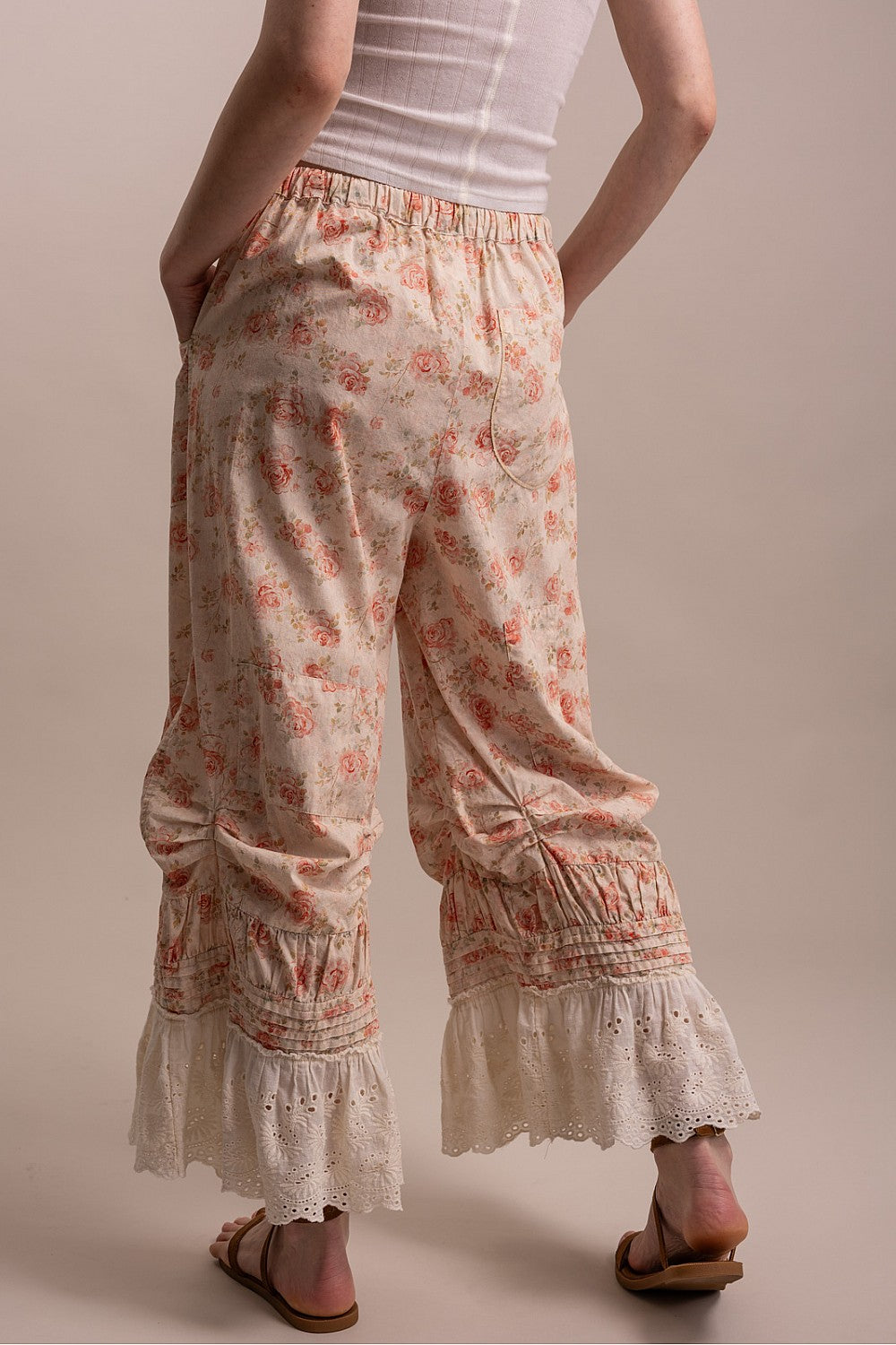 FLOWER PRINT RUFFLE LACE HEM PANTS